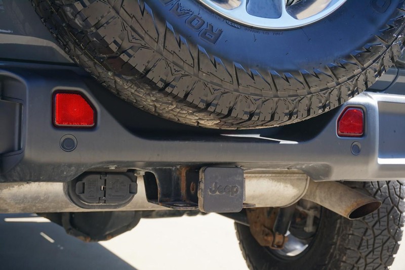 Jeep Wrangler Vehicle Full-screen Gallery Image 21