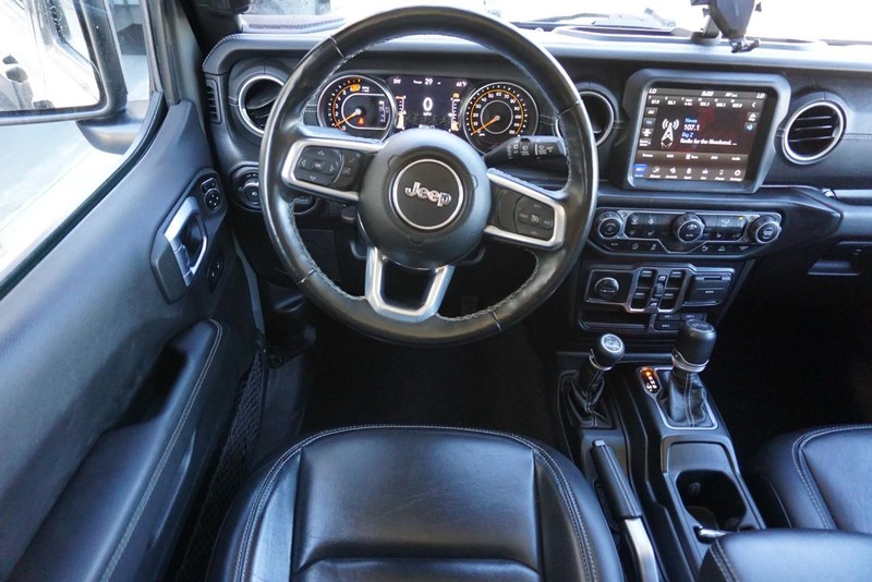 Jeep Wrangler Vehicle Full-screen Gallery Image 38