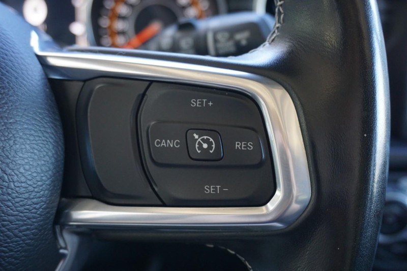 Jeep Wrangler Vehicle Full-screen Gallery Image 40