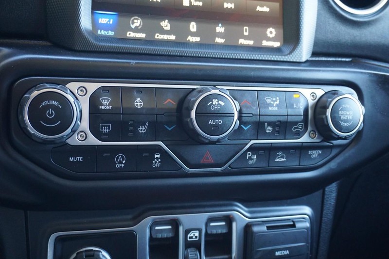 Jeep Wrangler Vehicle Full-screen Gallery Image 44