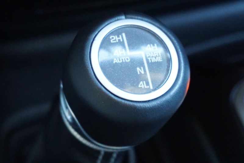 Jeep Wrangler Vehicle Full-screen Gallery Image 47
