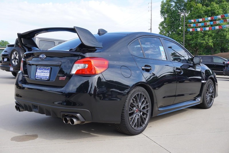 Subaru WRX STI Vehicle Full-screen Gallery Image 03