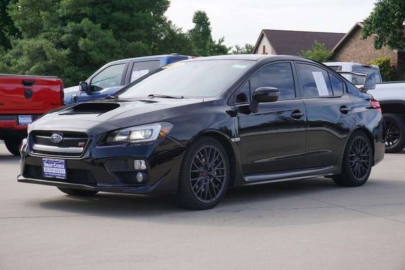 Subaru WRX STI Vehicle Full-screen Gallery Image 07