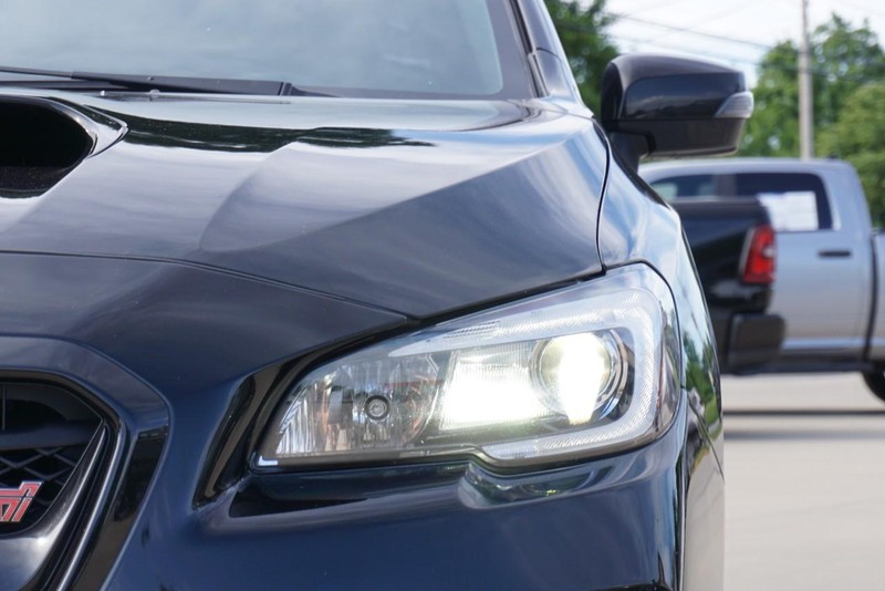 Subaru WRX STI Vehicle Full-screen Gallery Image 10