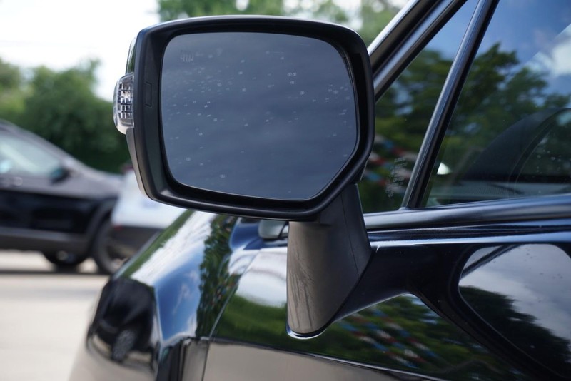 Subaru WRX STI Vehicle Full-screen Gallery Image 13