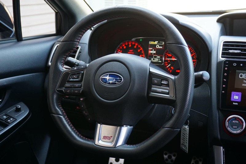 Subaru WRX STI Vehicle Full-screen Gallery Image 33