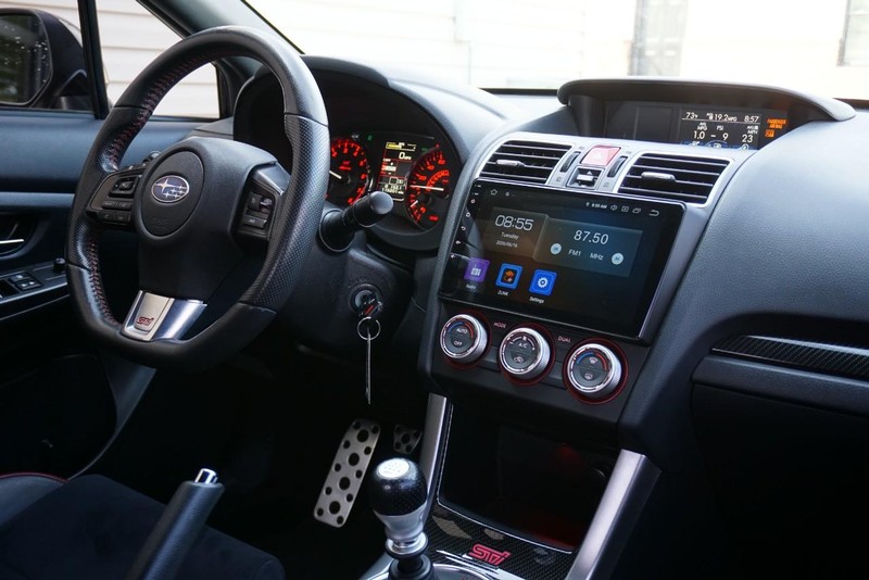 Subaru WRX STI Vehicle Full-screen Gallery Image 35