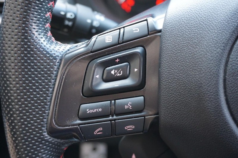 Subaru WRX STI Vehicle Full-screen Gallery Image 37