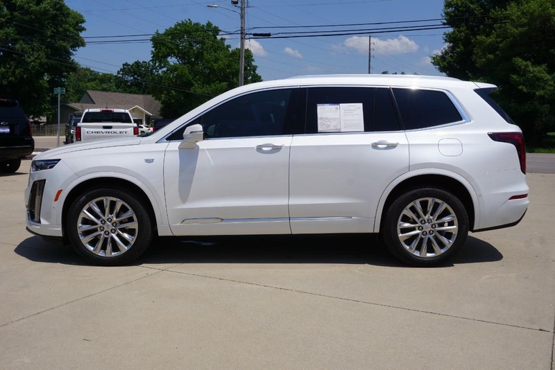 Cadillac XT6 Vehicle Full-screen Gallery Image 06