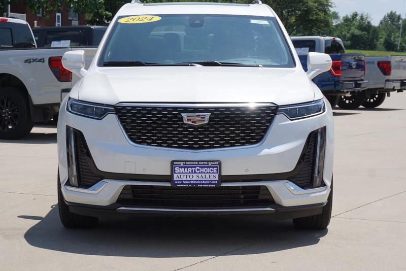 Cadillac XT6 Vehicle Full-screen Gallery Image 08