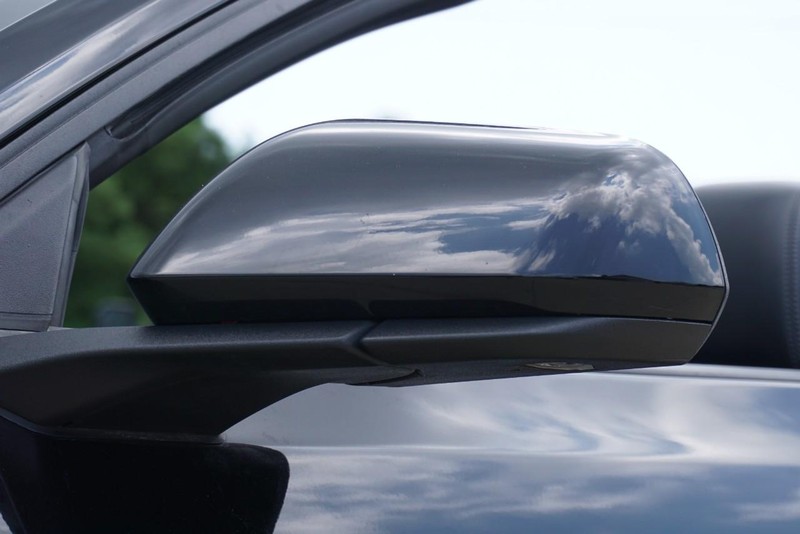 Ford Mustang Vehicle Full-screen Gallery Image 17