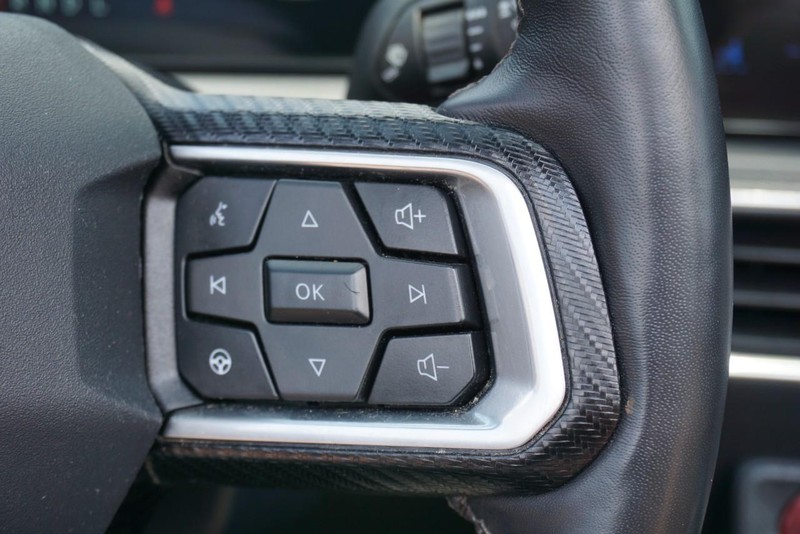 Ford Mustang Vehicle Full-screen Gallery Image 37