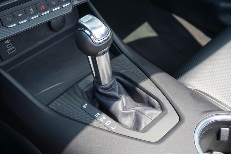 Ford Mustang Vehicle Full-screen Gallery Image 42