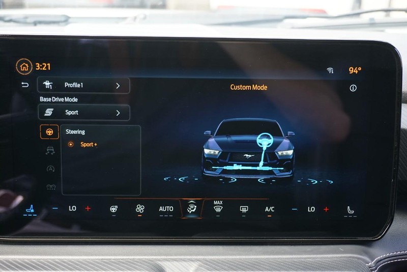 Ford Mustang Vehicle Full-screen Gallery Image 50