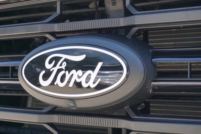 Ford F-150 Vehicle Full-screen Gallery Image 10