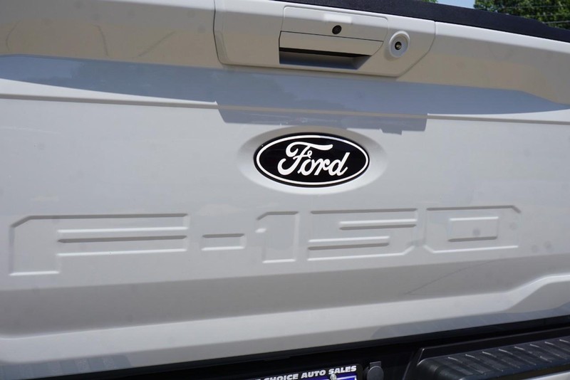 Ford F-150 Vehicle Full-screen Gallery Image 21