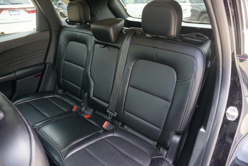Ford Escape Vehicle Full-screen Gallery Image 26