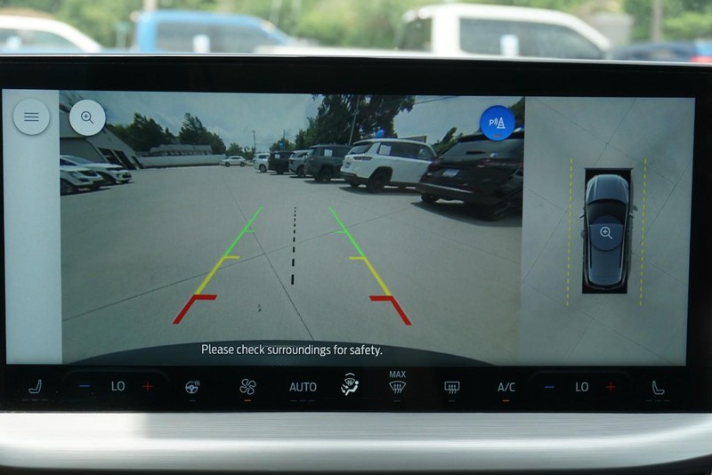 Ford Escape Vehicle Full-screen Gallery Image 50