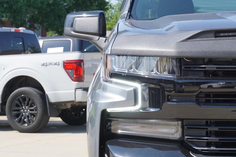 Chevrolet Silverado 1500 Vehicle Full-screen Gallery Image 09