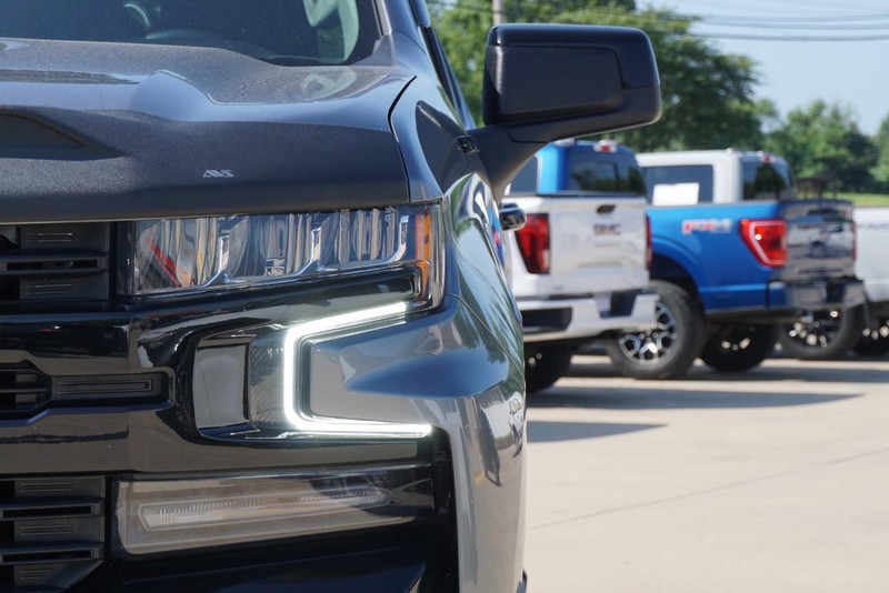 Chevrolet Silverado 1500 Vehicle Full-screen Gallery Image 10