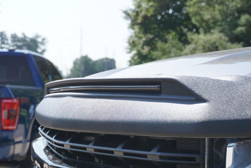 Chevrolet Silverado 1500 Vehicle Full-screen Gallery Image 13
