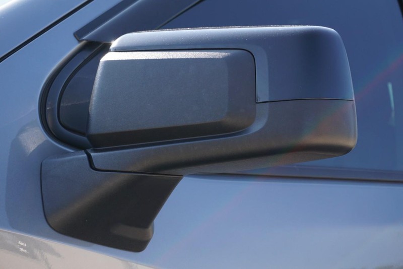 Chevrolet Silverado 1500 Vehicle Full-screen Gallery Image 15