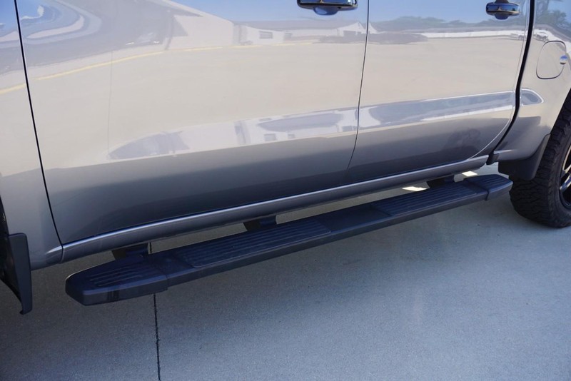 Chevrolet Silverado 1500 Vehicle Full-screen Gallery Image 16