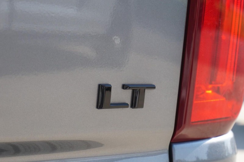 Chevrolet Silverado 1500 Vehicle Full-screen Gallery Image 24