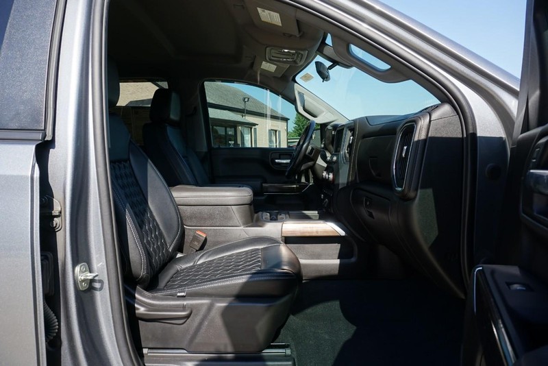 Chevrolet Silverado 1500 Vehicle Full-screen Gallery Image 34