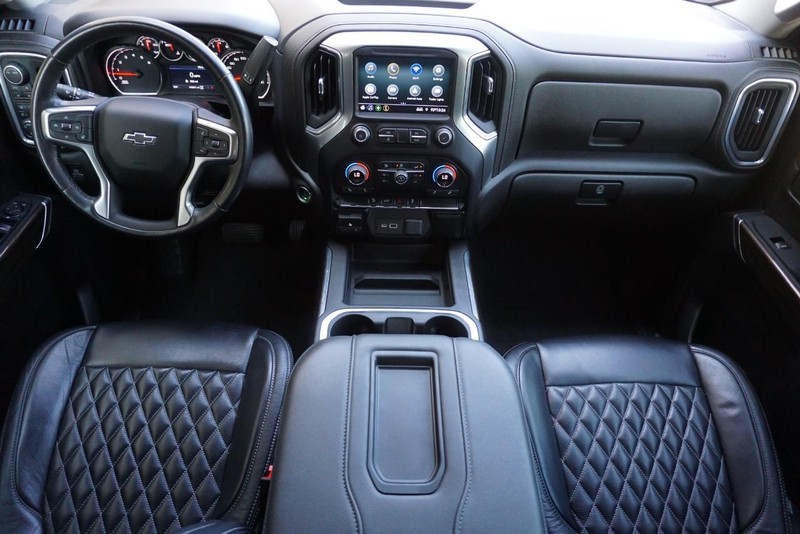 Chevrolet Silverado 1500 Vehicle Full-screen Gallery Image 36