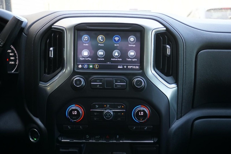 Chevrolet Silverado 1500 Vehicle Full-screen Gallery Image 38