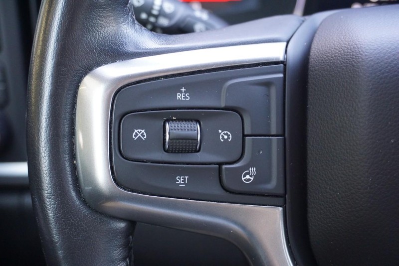 Chevrolet Silverado 1500 Vehicle Full-screen Gallery Image 41