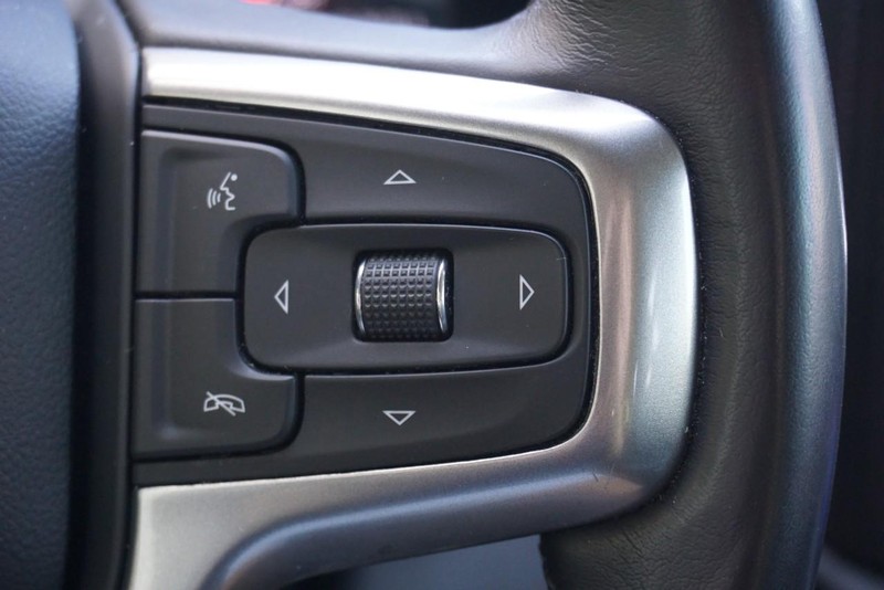 Chevrolet Silverado 1500 Vehicle Full-screen Gallery Image 42