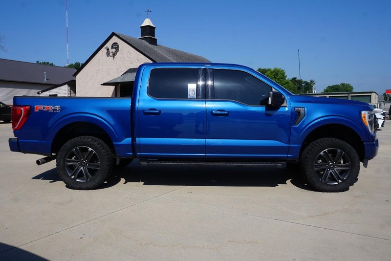 Ford F-150 Vehicle Full-screen Gallery Image 02