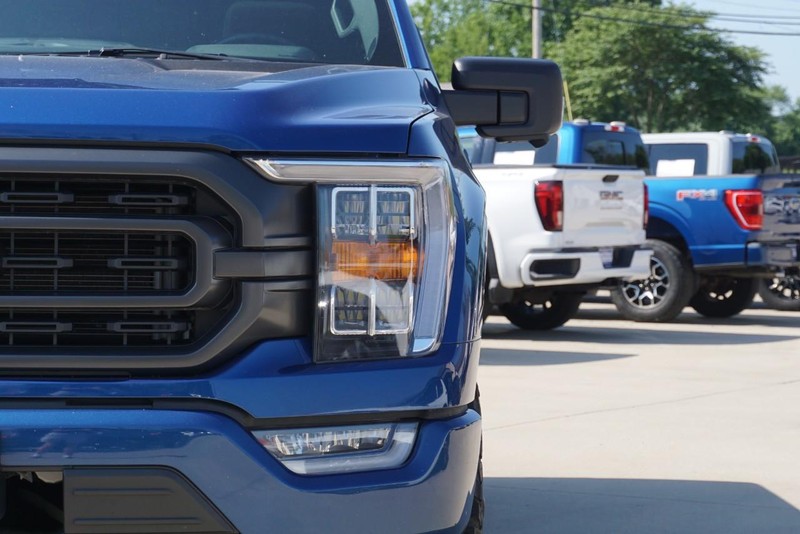 Ford F-150 Vehicle Full-screen Gallery Image 10