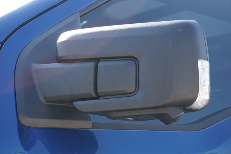 Ford F-150 Vehicle Full-screen Gallery Image 13