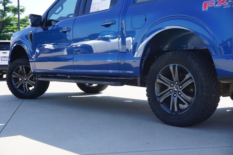 Ford F-150 Vehicle Full-screen Gallery Image 15