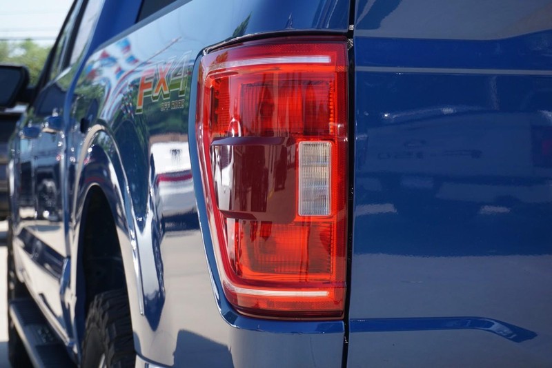 Ford F-150 Vehicle Full-screen Gallery Image 20