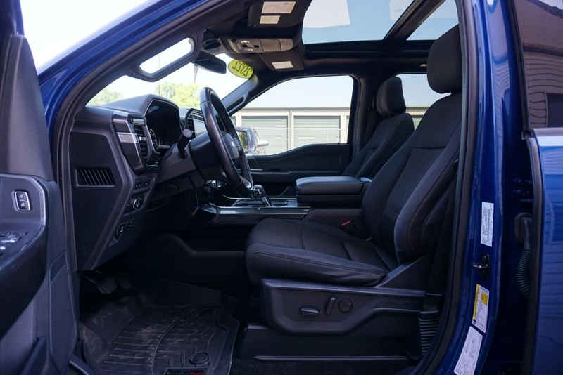 Ford F-150 Vehicle Full-screen Gallery Image 26