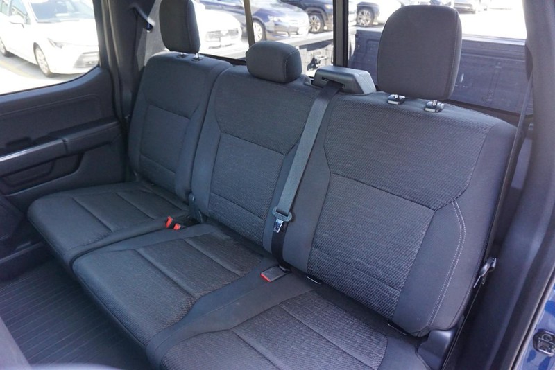 Ford F-150 Vehicle Full-screen Gallery Image 30
