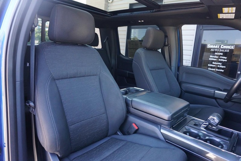 Ford F-150 Vehicle Full-screen Gallery Image 35