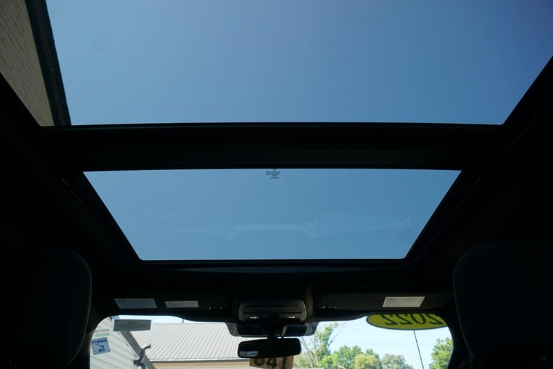 Ford F-150 Vehicle Full-screen Gallery Image 40