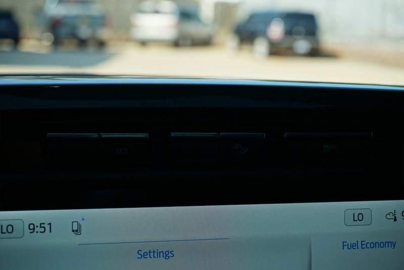 Ford F-150 Vehicle Full-screen Gallery Image 47