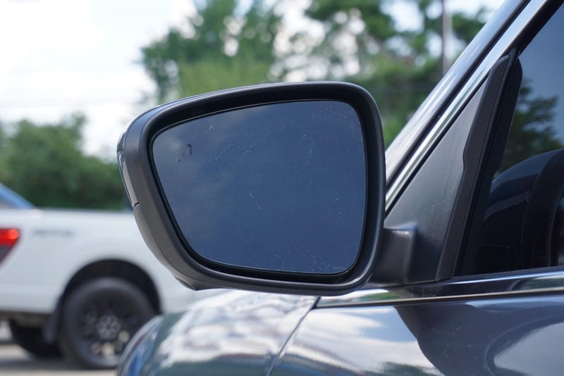 Ford Escape Vehicle Full-screen Gallery Image 15
