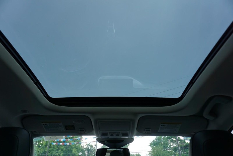 Ford Escape Vehicle Full-screen Gallery Image 35