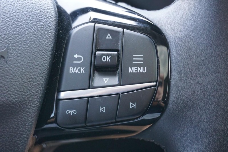 Ford Escape Vehicle Full-screen Gallery Image 38