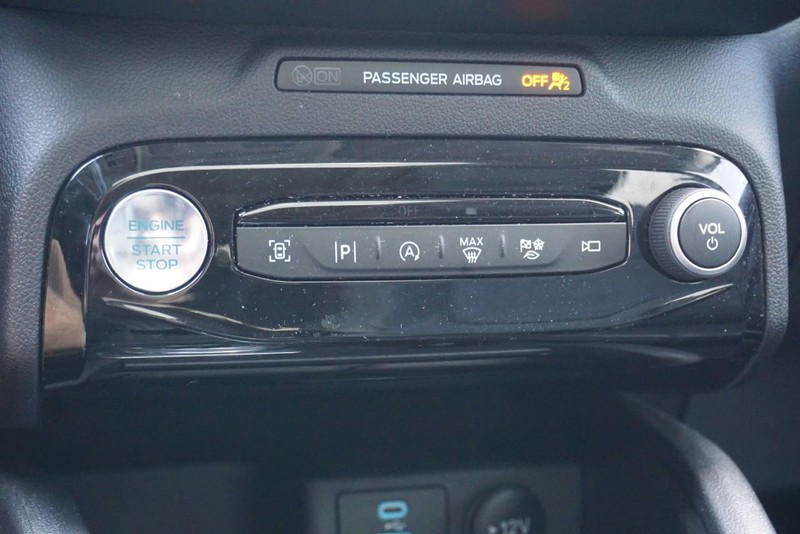 Ford Escape Vehicle Full-screen Gallery Image 42