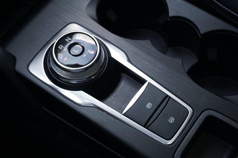 Ford Escape Vehicle Full-screen Gallery Image 44