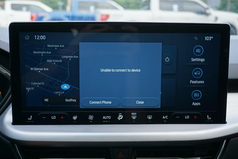 Ford Escape Vehicle Full-screen Gallery Image 45