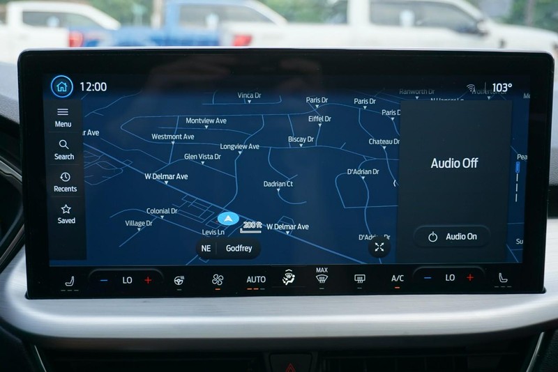 Ford Escape Vehicle Full-screen Gallery Image 46